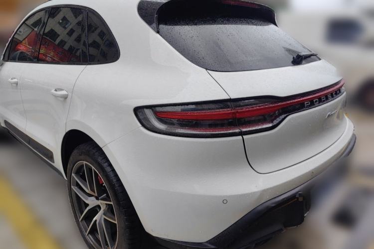 Used Porsche Macan 2023 Macan 2.0T Rear Left 45 Deg