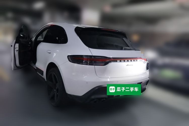 Used Porsche Macan 2023 Macan T 2.0T Rear Left 45 Deg