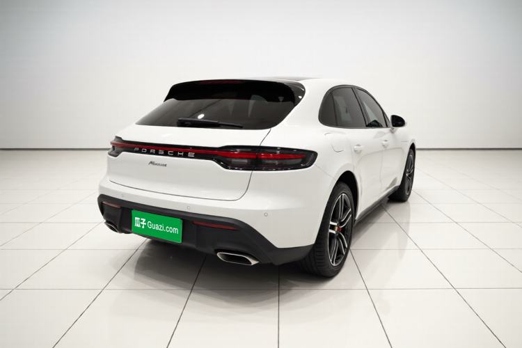 Used Porsche Macan 2023 Macan T 2.0T Rear Right 45 Deg