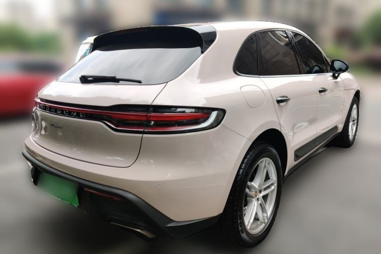 Used Porsche Macan 2023 Macan 2.0T Rear Right 45 Deg
