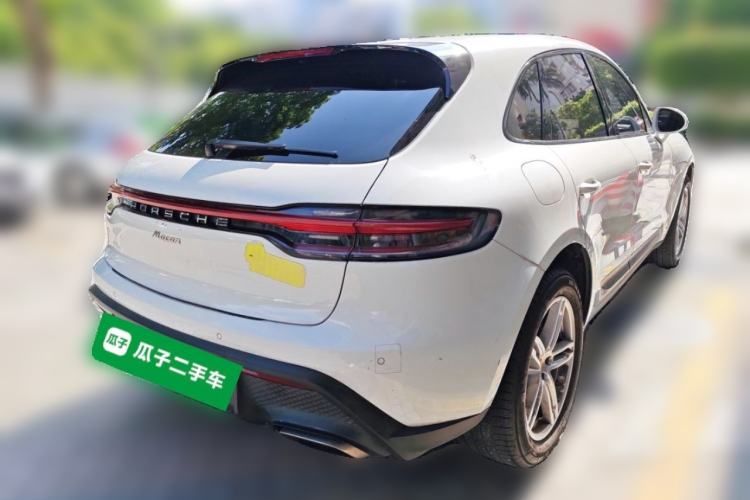 Used Porsche Macan 2023 Macan 2.0T Rear Right 45 Deg