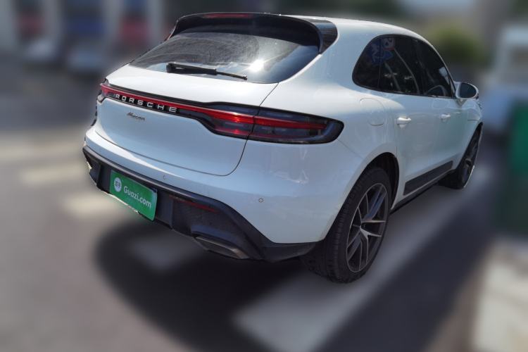 Used Porsche Macan 2023 Macan 2.0T Rear Right 45 Deg