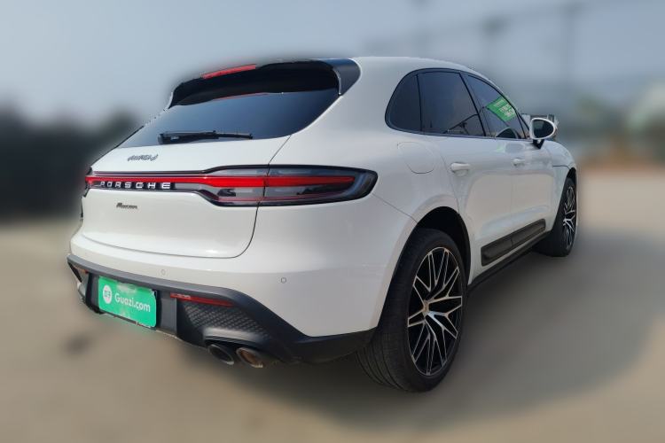 Used Porsche Macan 2023 Macan 2.0T Rear Right 45 Deg