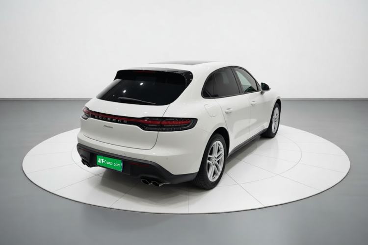 Used Porsche Macan 2023 Macan 2.0T Rear Right 45 Deg