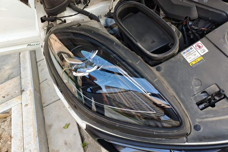 Used Porsche Macan 2023 Macan T 2.0T Right Front Headlight