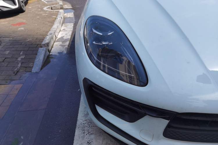 Used Porsche Macan 2023 Macan 2.0T Right Front Headlight