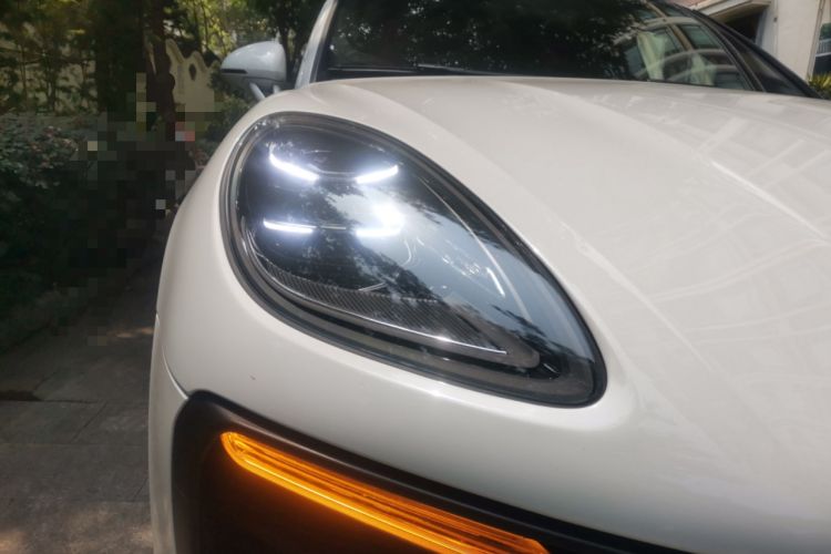 Used Porsche Macan 2023 Macan 2.0T Right Front Headlight