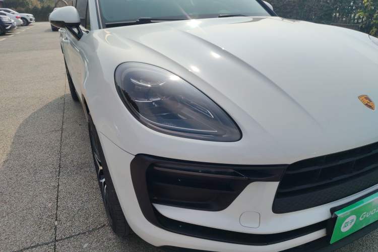 Used Porsche Macan 2023 Macan 2.0T Right Front Headlight
