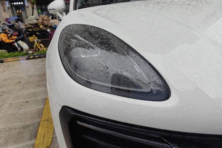 Used Porsche Macan 2023 Macan 2.0T Right Front Headlight