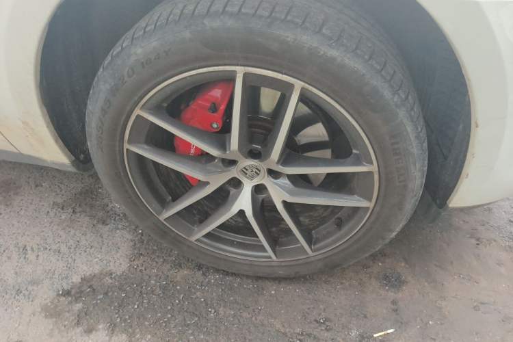 Used Porsche Macan 2023 Macan S 2.9T Right Front Wheel Hub
