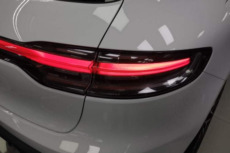 Used Porsche Macan 2023 Macan 2.0T Right Rear Taillight