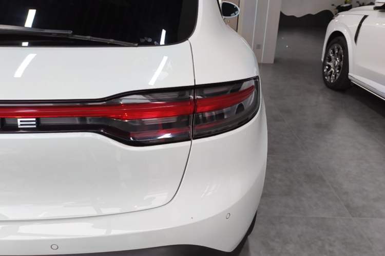 Used Porsche Macan 2023 Macan 2.0T Right Rear Taillight