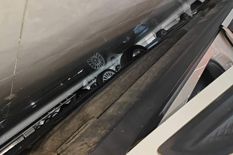 Used Porsche Macan 2023 Macan 2.0T Right Side Sill