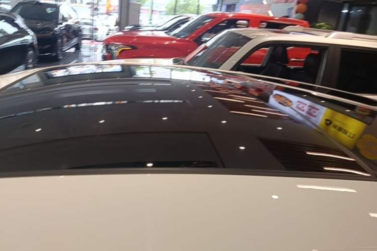 Used Porsche Macan 2023 Macan 2.0T Roof