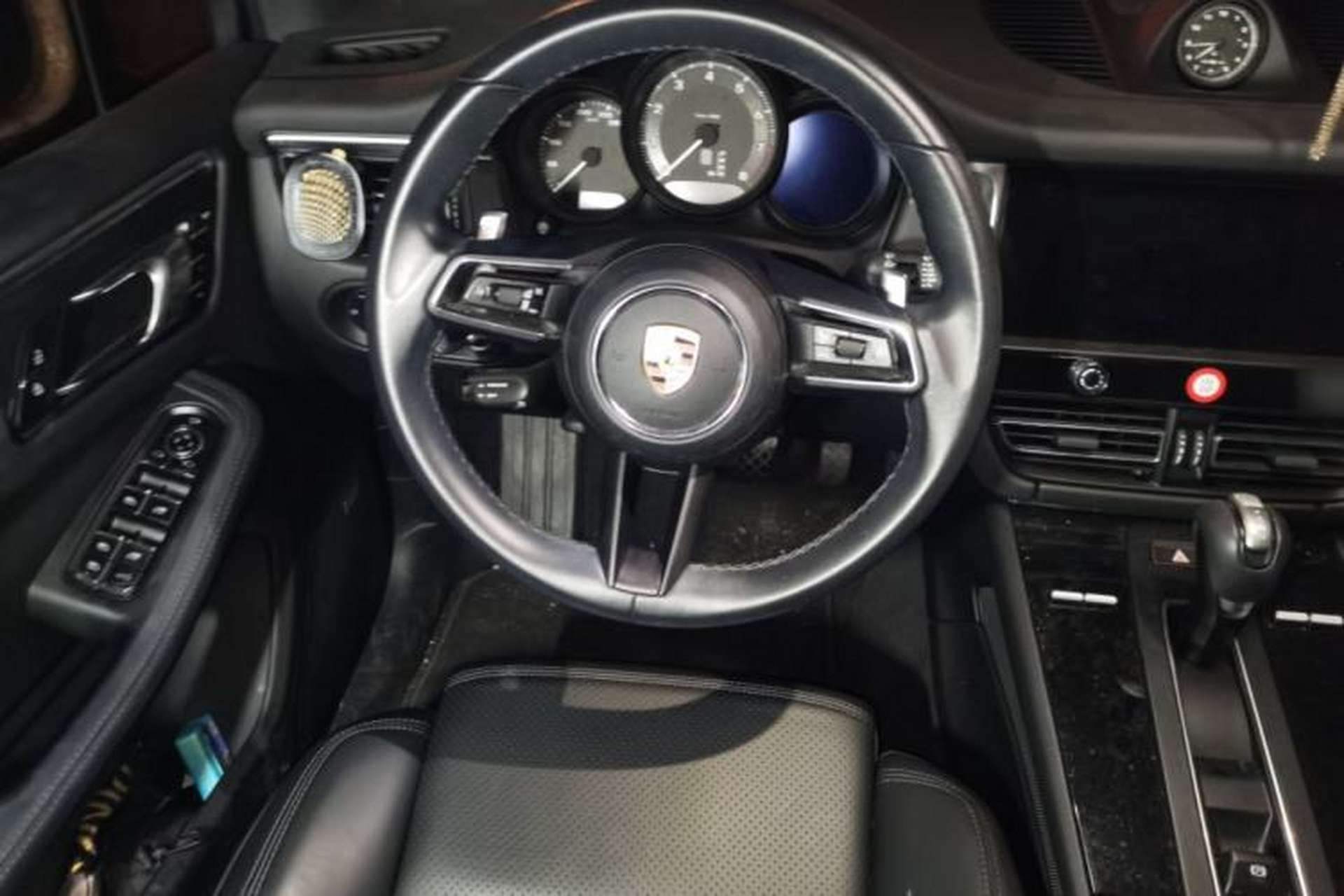 Used Porsche Macan 2023 Macan 2.0T Steering Wheel