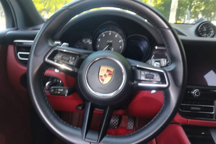 Used Porsche Macan 2023 Macan T 2.0T Steering Wheel