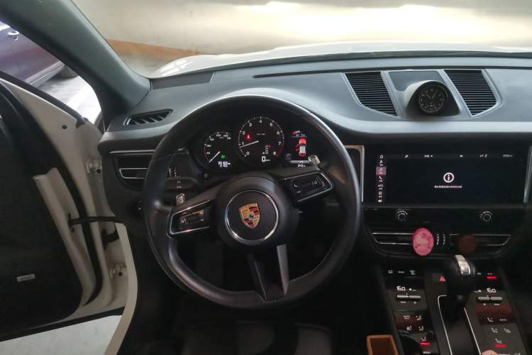 Used Porsche Macan 2023 Macan 2.0T Steering Wheel