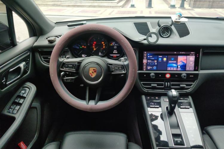 Used Porsche Macan 2023 Macan 2.0T Steering Wheel