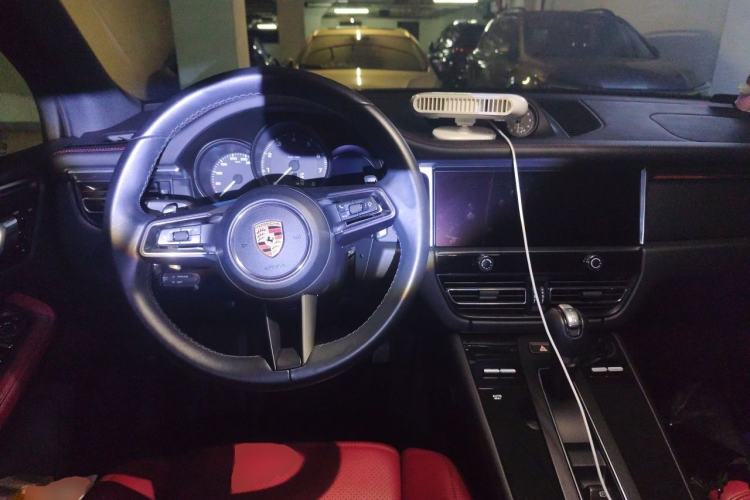 Used Porsche Macan 2023 Macan 2.0T Steering Wheel