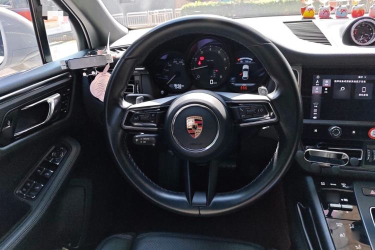 Used Porsche Macan 2023 Macan 2.0T Steering Wheel