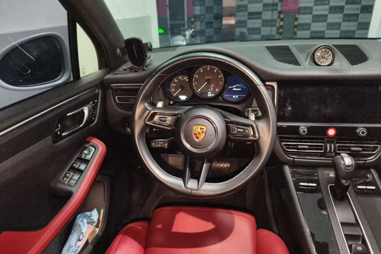 Used Porsche Macan 2023 Macan T 2.0T Steering Wheel