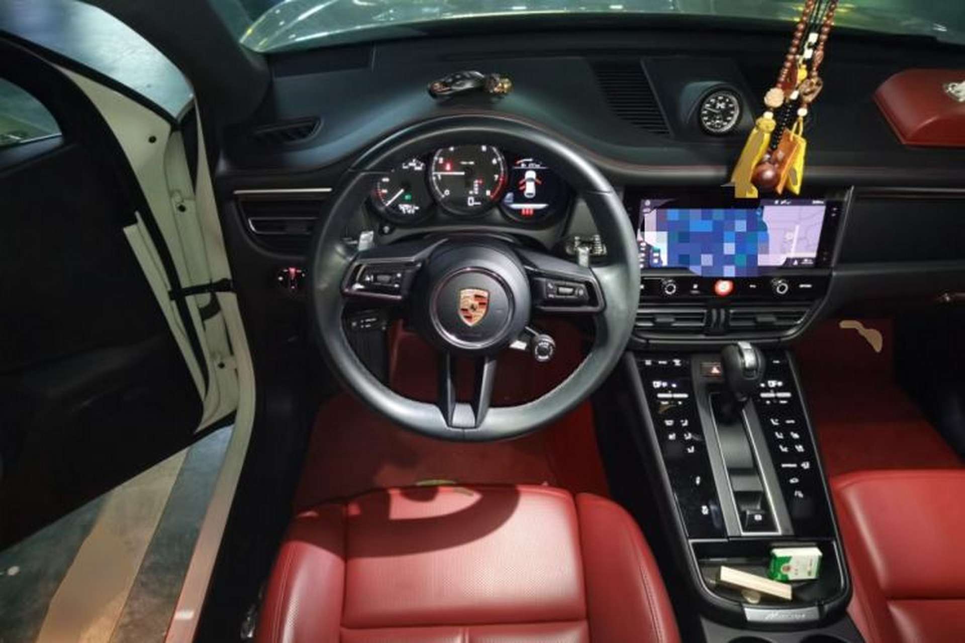 Used Porsche Macan 2023 Macan 2.0T Steering Wheel