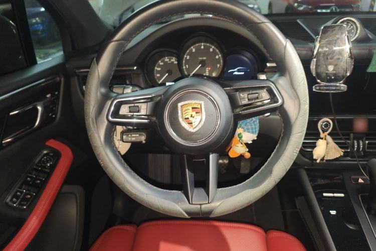 Used Porsche Macan 2023 Macan 2.0T Steering Wheel