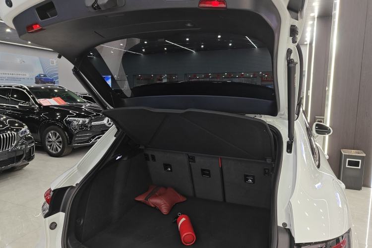 Used Porsche Macan 2023 Macan 2.0T Trunk