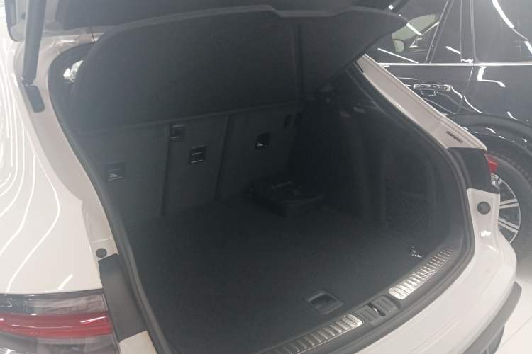 Used Porsche Macan 2023 Macan 2.0T Trunk