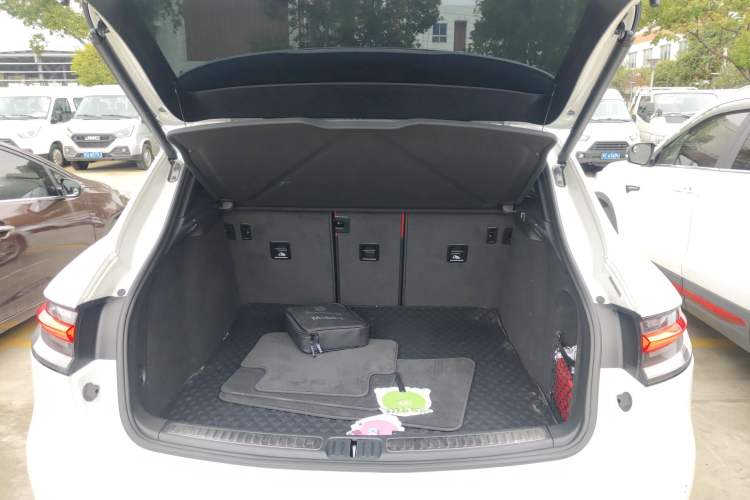 Used Porsche Macan 2023 Macan 2.0T Trunk