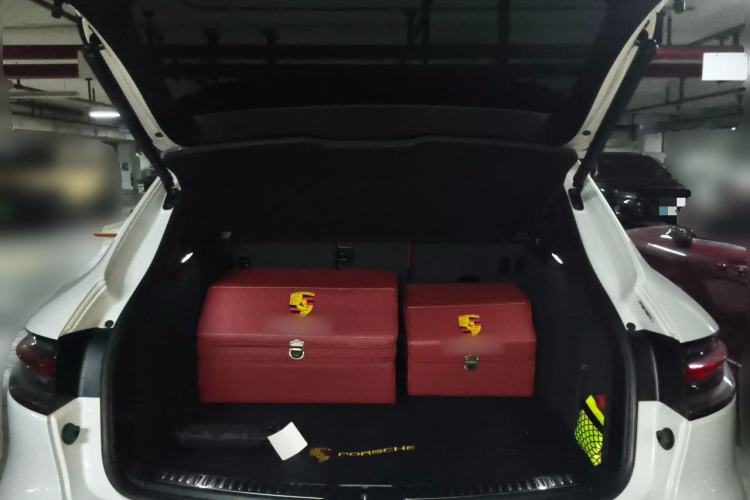 Used Porsche Macan 2023 Macan 2.0T Trunk