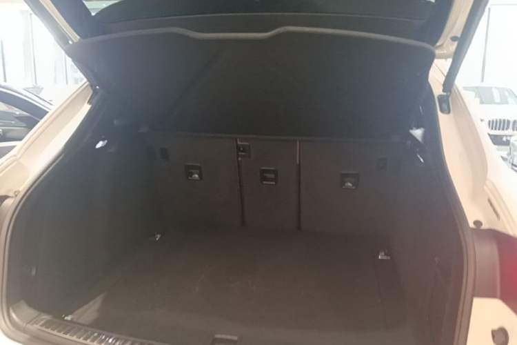 Used Porsche Macan 2023 Macan 2.0T Trunk