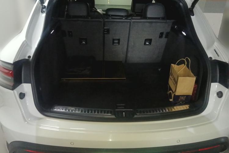 Used Porsche Macan 2023 Macan 2.0T Trunk