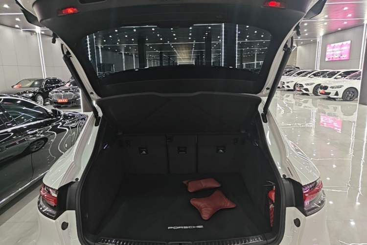 Used Porsche Macan 2023 Macan 2.0T Trunk