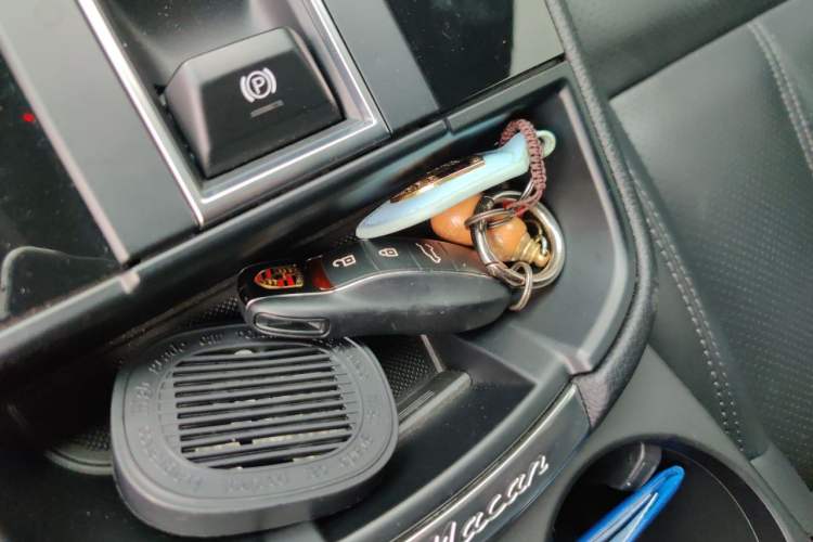 Used Porsche Macan 2023 Macan 2.0T Vehicle Key