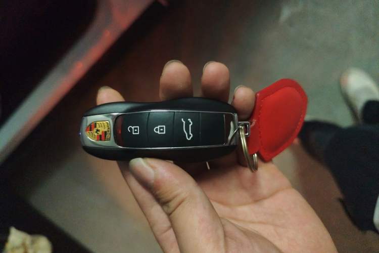 Used Porsche Macan 2023 Macan 2.0T Vehicle Key