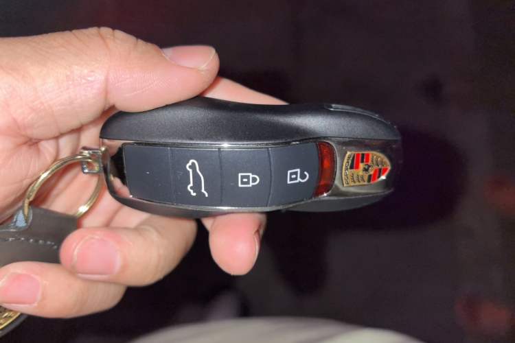 Used Porsche Macan 2023 Macan 2.0T Vehicle Key