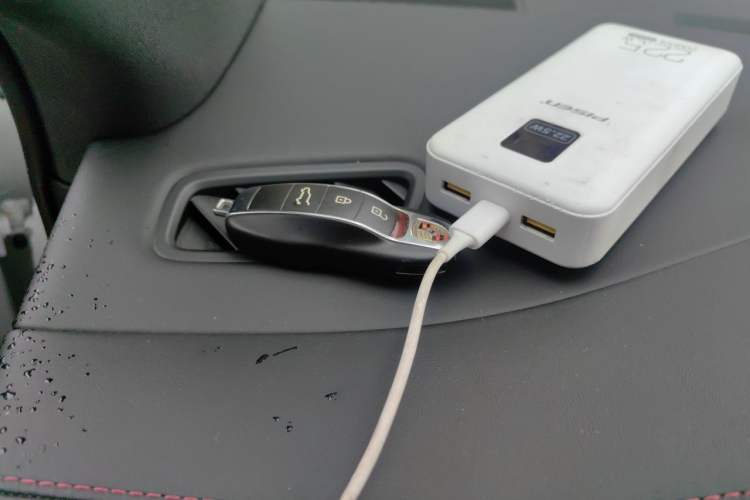 Used Porsche Macan 2023 Macan 2.0T Vehicle Key
