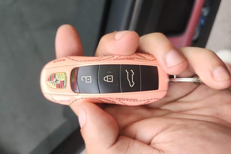 Used Porsche Macan 2023 Macan 2.0T Vehicle Key