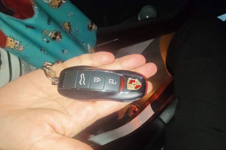 Used Porsche Macan 2023 Macan 2.0T Vehicle Key