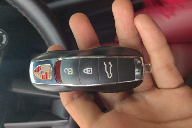 Used Porsche Macan 2023 Macan S 2.9T Vehicle Key