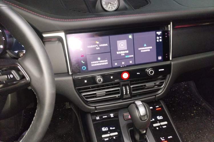 Used Porsche Macan 2024 Macan 2.0T Audio And AC Panel