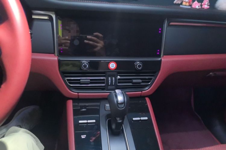 Used Porsche Macan 2024 Macan 2.0T Audio And AC Panel