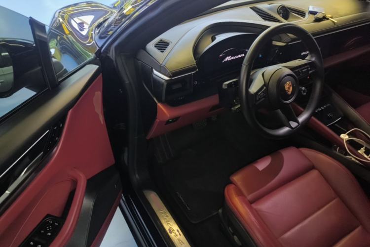 Used Porsche Macan 2024 Macan 4 Driver Seat
