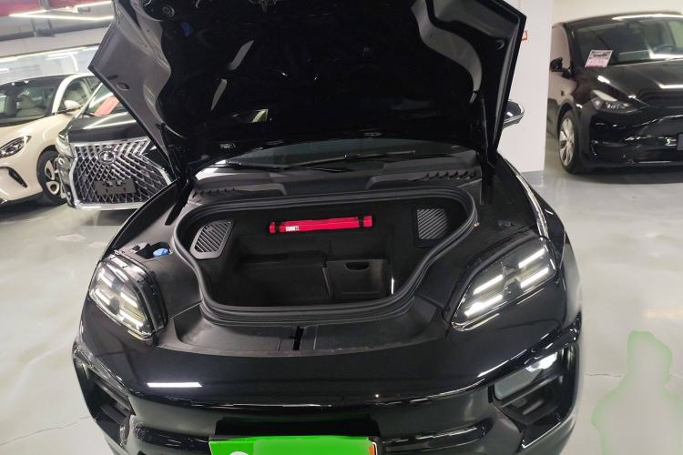 Used Porsche Macan 2024 Macan Long Range Edition Engine Bay