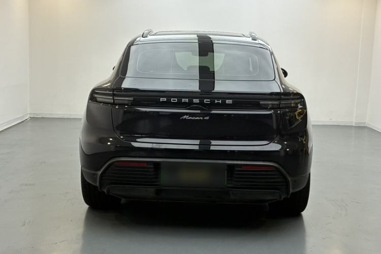 Used Porsche Macan 2024 Macan 4 Exterior 7