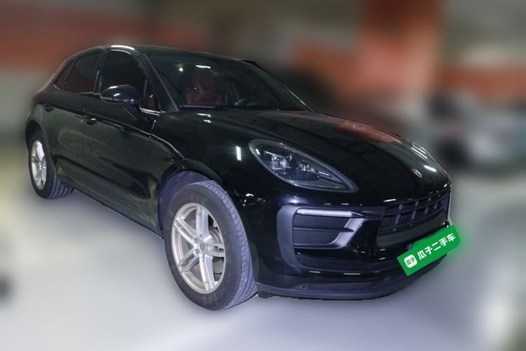 Used Porsche Macan 2024 Macan 2.0T Front Right 45 Deg