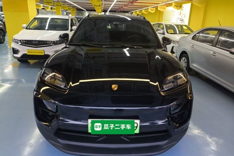 Used Porsche Macan 2024 Macan 4 Front