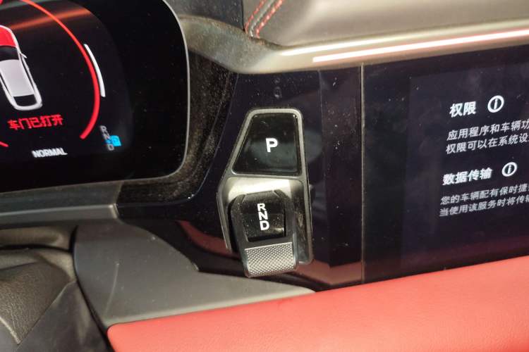 Used Porsche Macan 2024 Macan Long Range Edition Gear Lever
