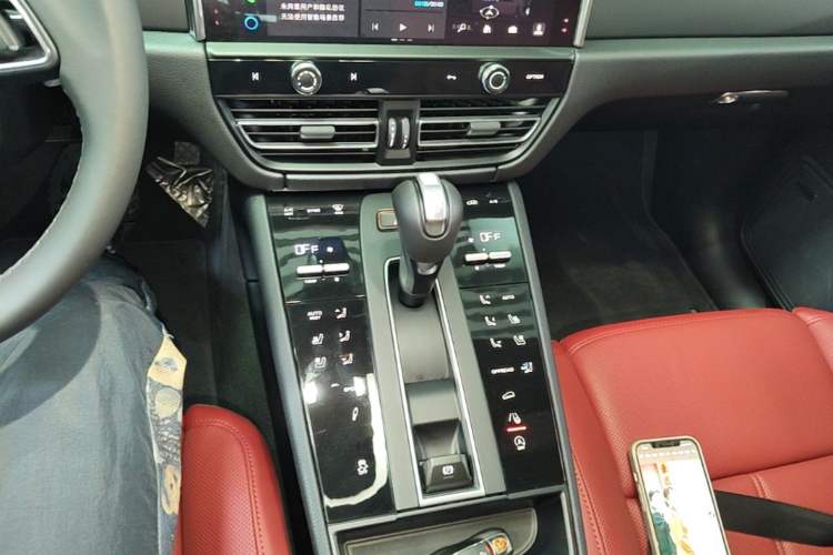 Used Porsche Macan 2024 Macan T 2.0T Gear Lever